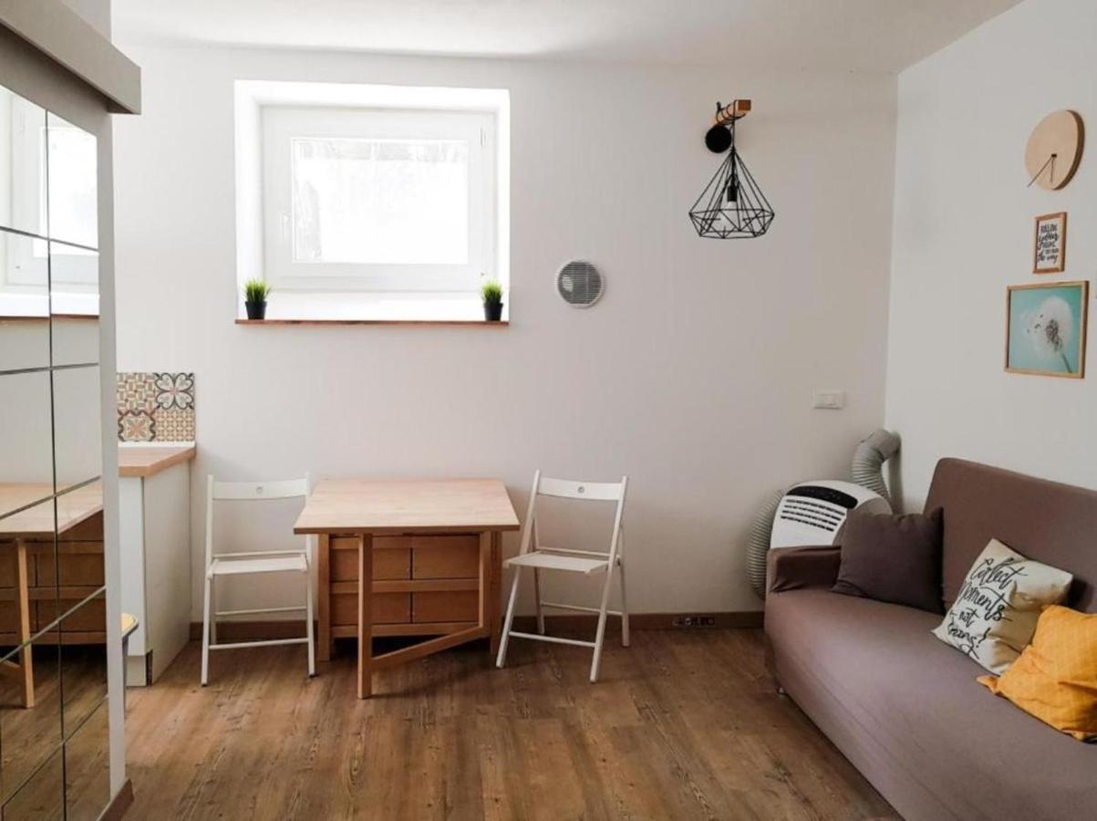 Thekeystudio, Studio Menta In Centre, 4 Minutes From The Sea Apartment Bordighera Bagian luar foto